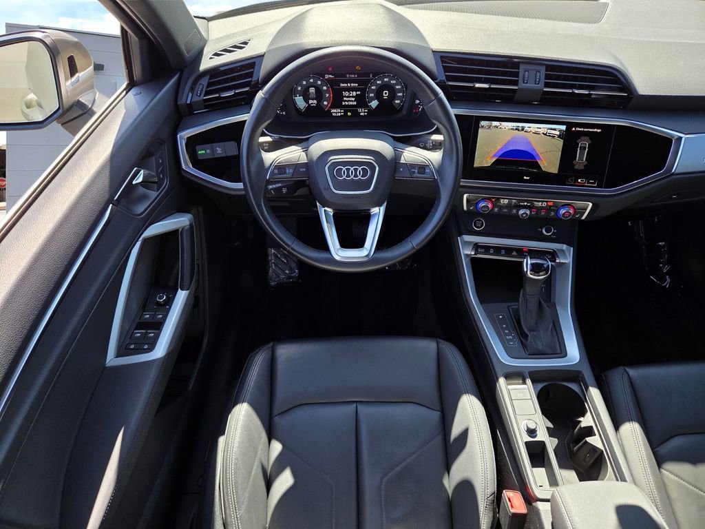 Used 2023 Audi Q3 2.0T Premium w/ Convenience Package image 8