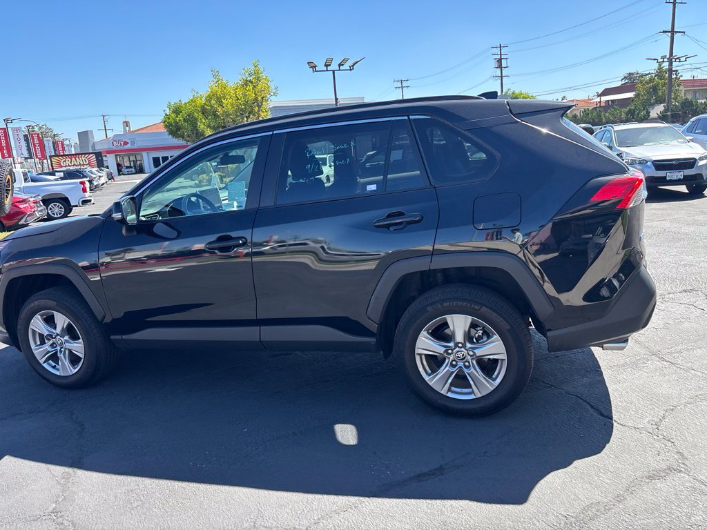 Used 2025 Toyota RAV4 XLE w/ Convenience Package FWD image 8