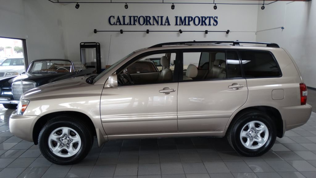 Used 2005 Toyota Highlander 2WD image 1