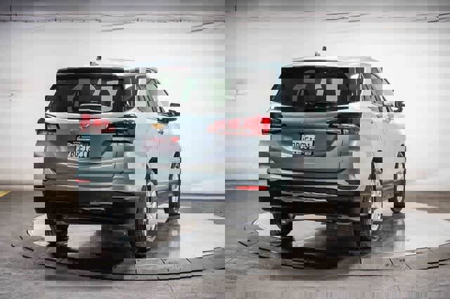 Used 2022 Chevrolet Equinox LT w/ LPO, Floor Liner Package image 4