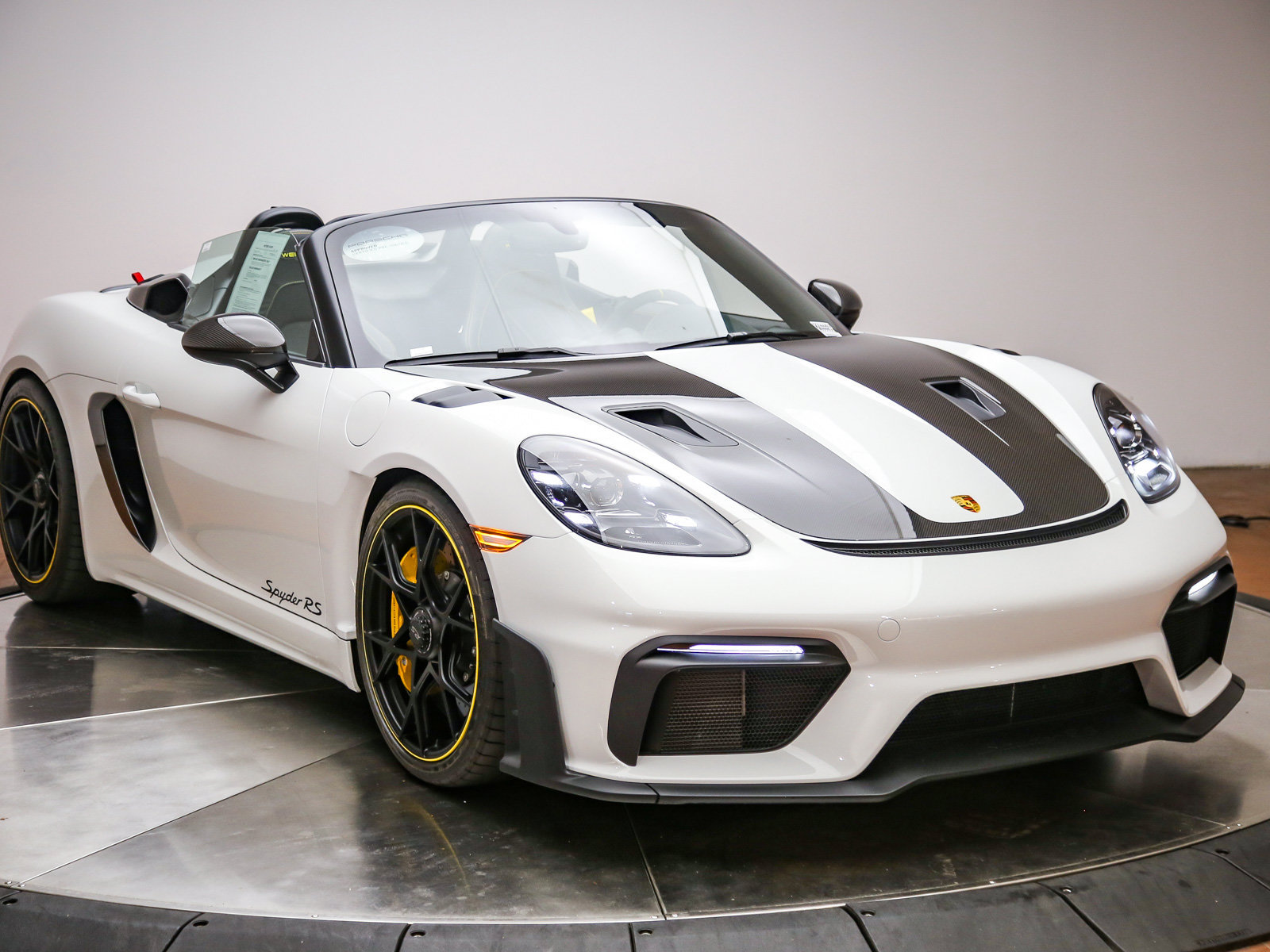 Certified 2025 Porsche 718 Boxster Spyder RS RWD image 9