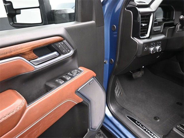 Used 2025 GMC Sierra 2500 Denali Ultimate image 14