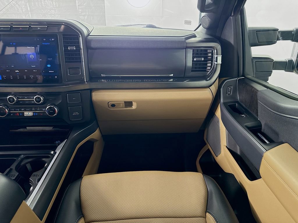 Used 2023 Ford F250 Lariat w/ Chrome Package image 25