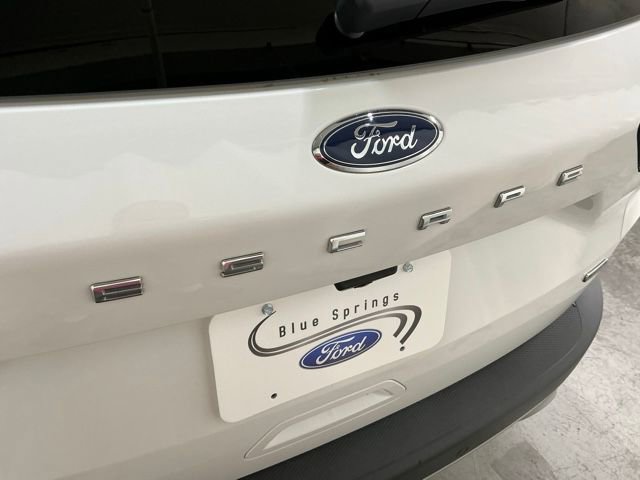 Used 2022 Ford Escape SEL w/ Technology Package FWD image 5