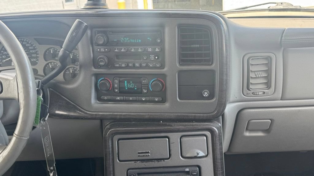 Used 2004 GMC Yukon XL Denali AWD/4WD image 13