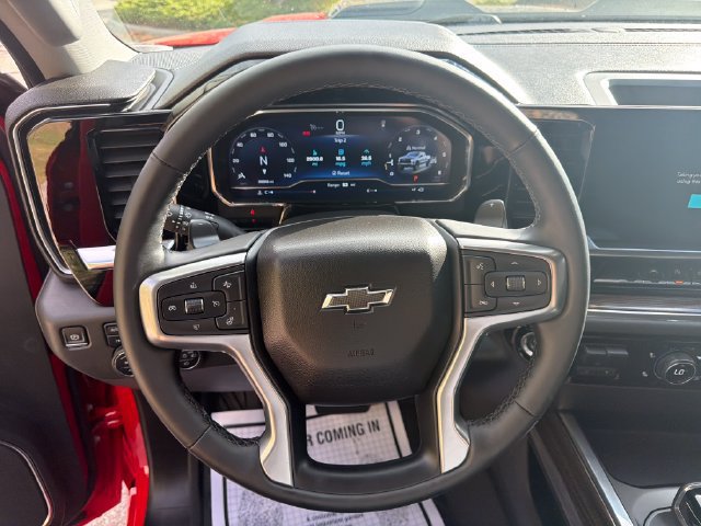 Used 2023 Chevrolet Silverado 1500 LT Trail Boss w/ Convenience Package II AWD/4WD image 15