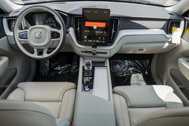 New 2026 Volvo XC60 B5 Ultra w/ Climate Package image 19
