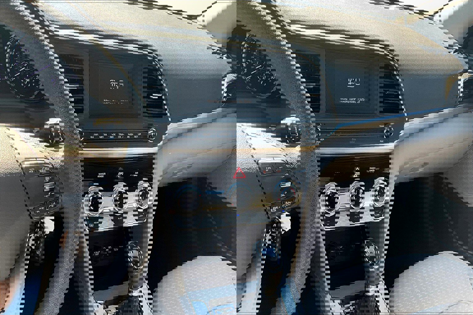 Used 2019 Hyundai Elantra SE image 6