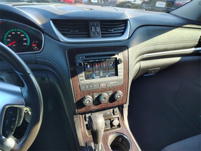 Used 2017 Chevrolet Traverse LT w/ Style and Technology Package image 21