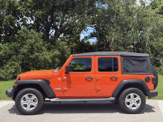 Used 2018 Jeep Wrangler Unlimited Sport S AWD/4WD image 2