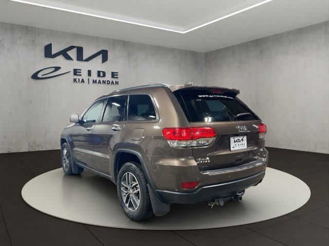 Used 2017 Jeep Grand Cherokee Limited AWD/4WD image 14