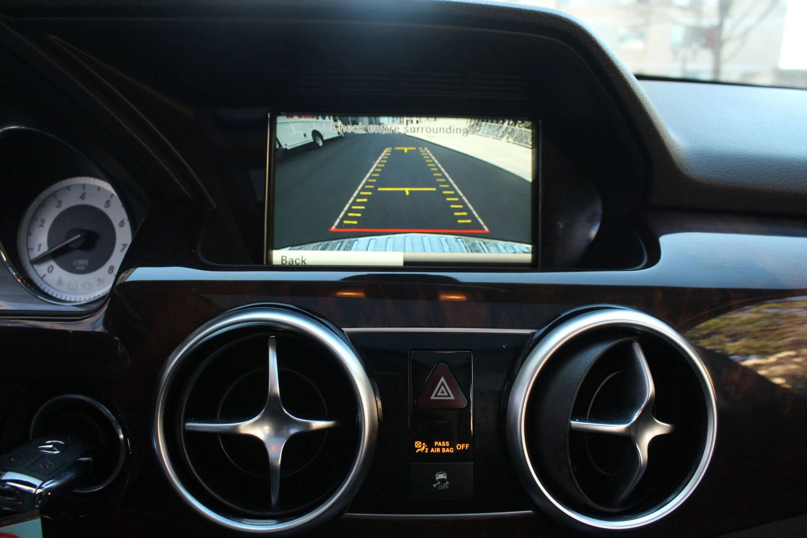 Used 2015 Mercedes-Benz GLK 350 4MATIC w/ Premium 1 Package image 36