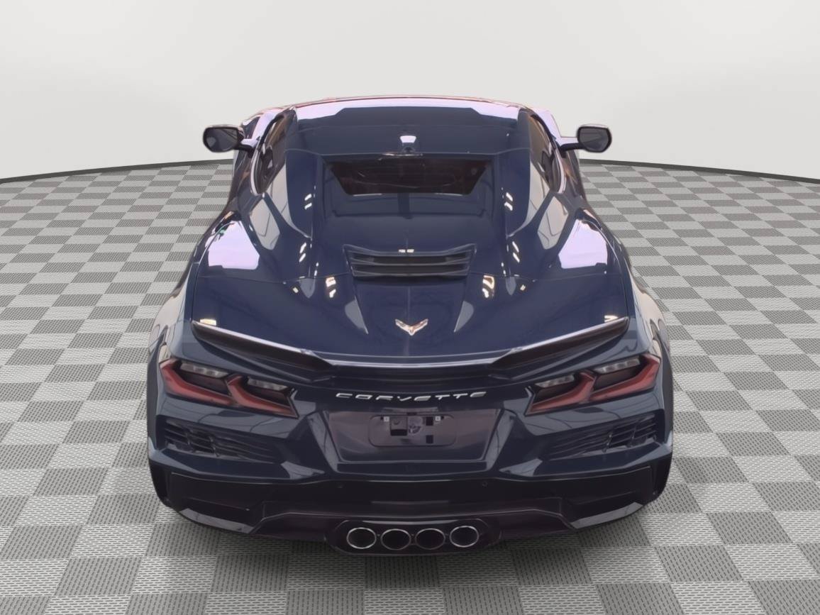 Used 2025 Chevrolet Corvette Z06 RWD image 16