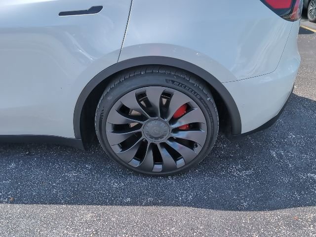 Used 2022 Tesla Model Y Performance image 7