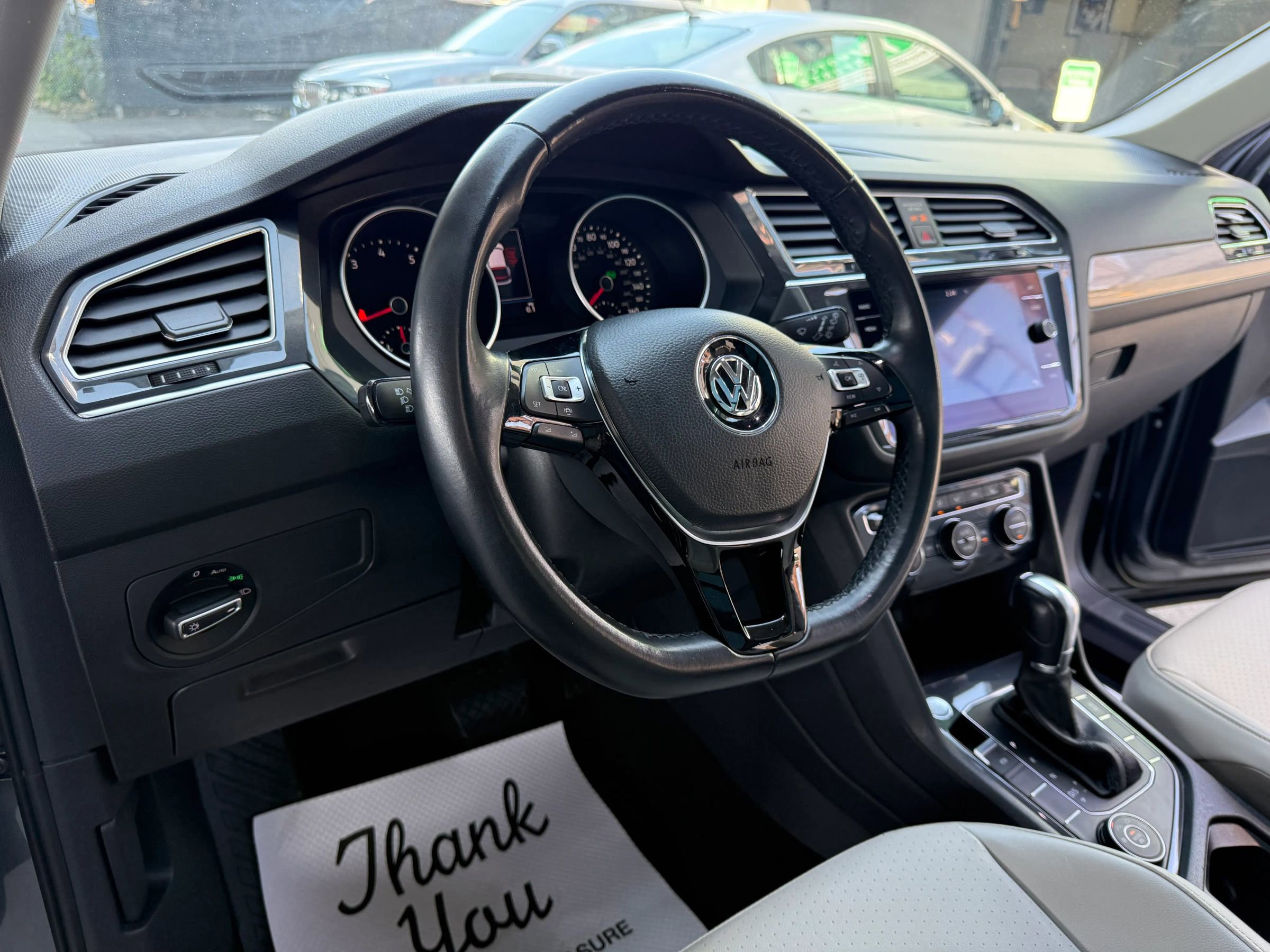 Used 2019 Volkswagen Tiguan SE w/ Panoramic Sunroof Package image 13