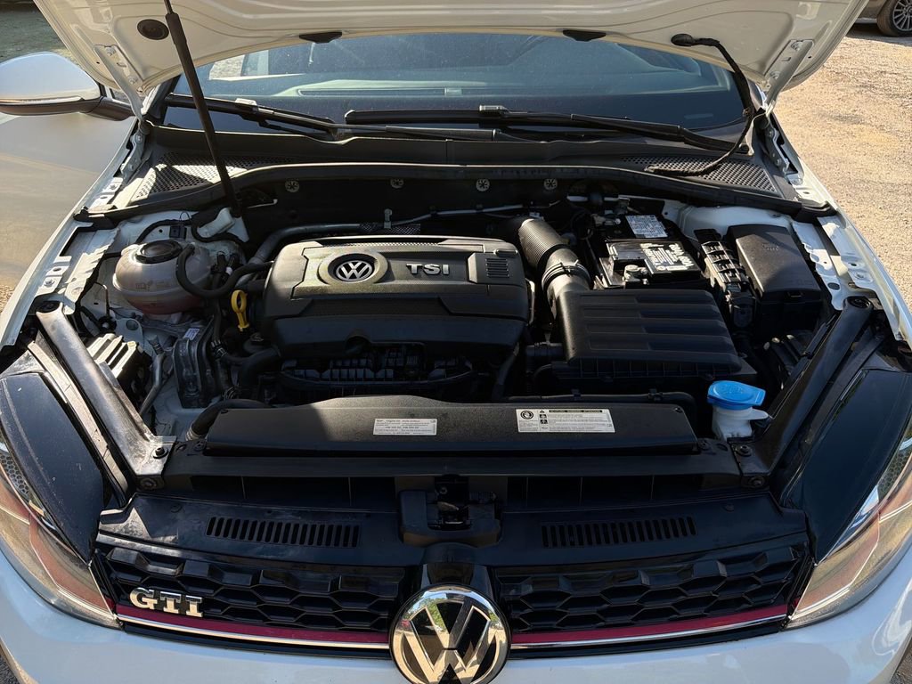 Used 2018 Volkswagen GTI SE w/ SE Leather Package FWD image 18