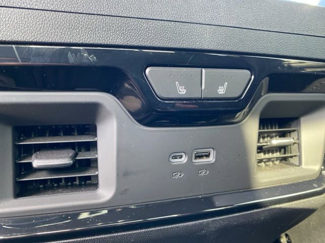 Used 2024 GMC Sierra 2500 AT4 w/ Technology Package image 37