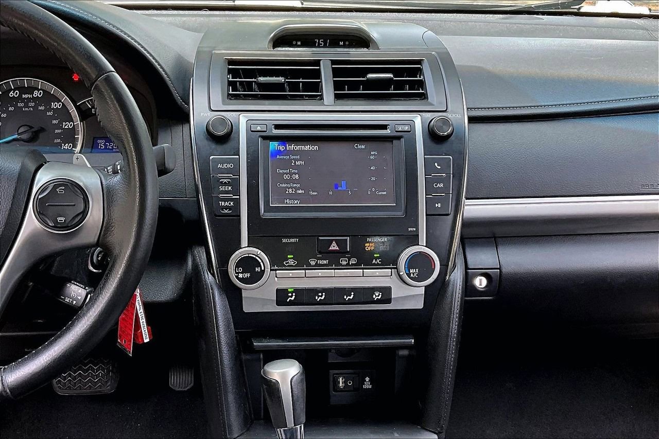 Used 2013 Toyota Camry SE FWD image 9