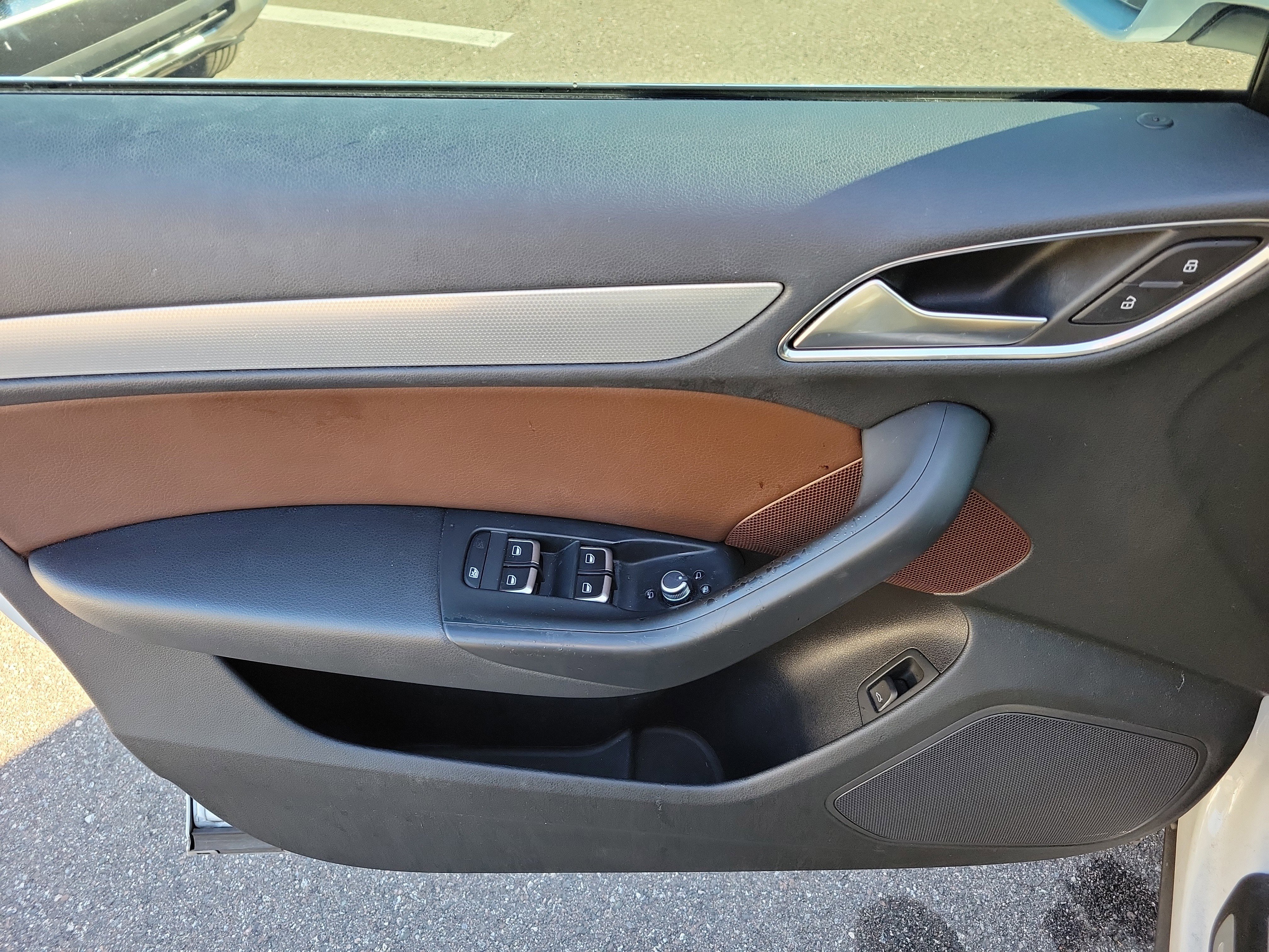 Used 2018 Audi Q3 2.0T Premium Plus w/ Premium Plus Package image 21