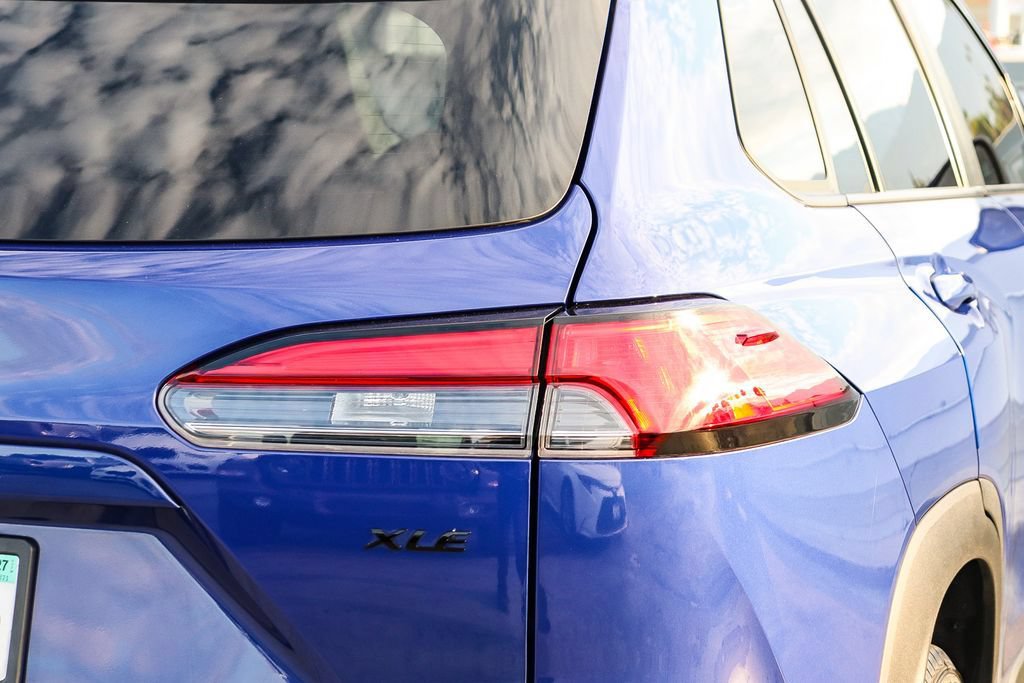 Used 2022 Toyota Corolla Cross XLE FWD image 10