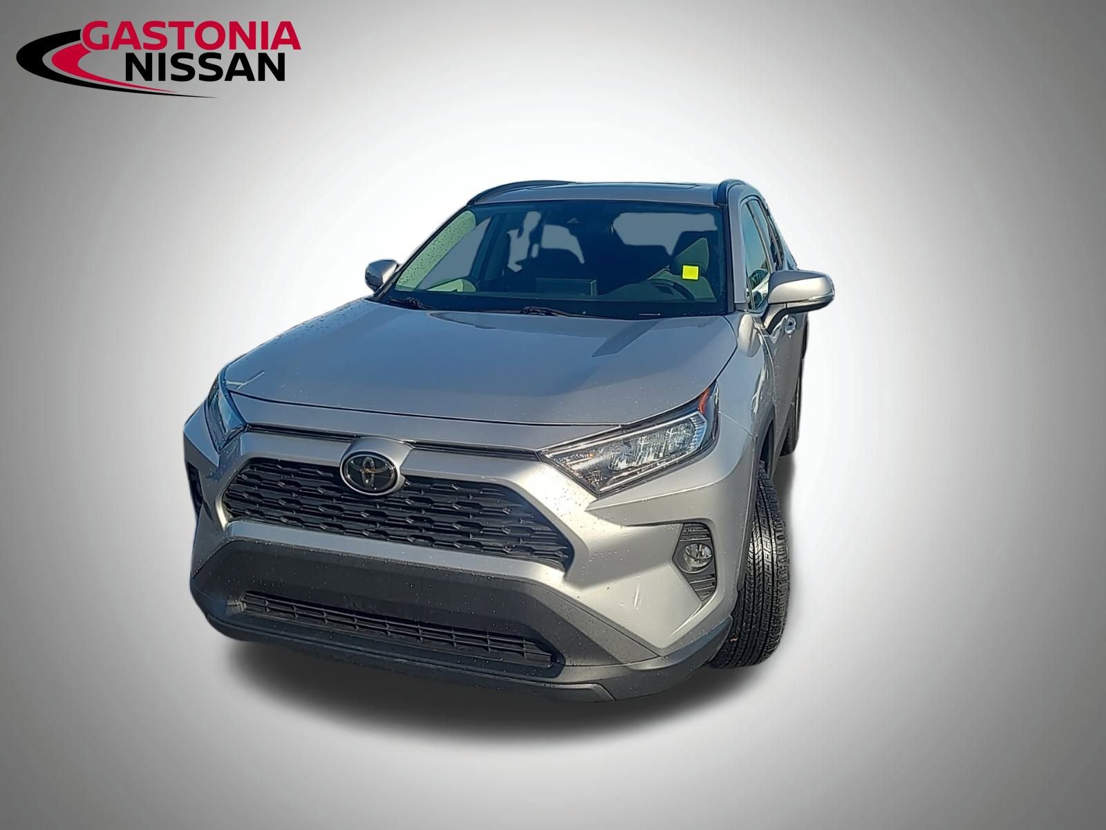 Used 2019 Toyota RAV4 XLE w/ Phone Cable & Charge Package image 6