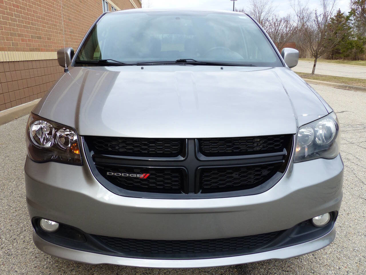Used 2016 Dodge Grand Caravan R/T w/ Driver Convenience Group image 11