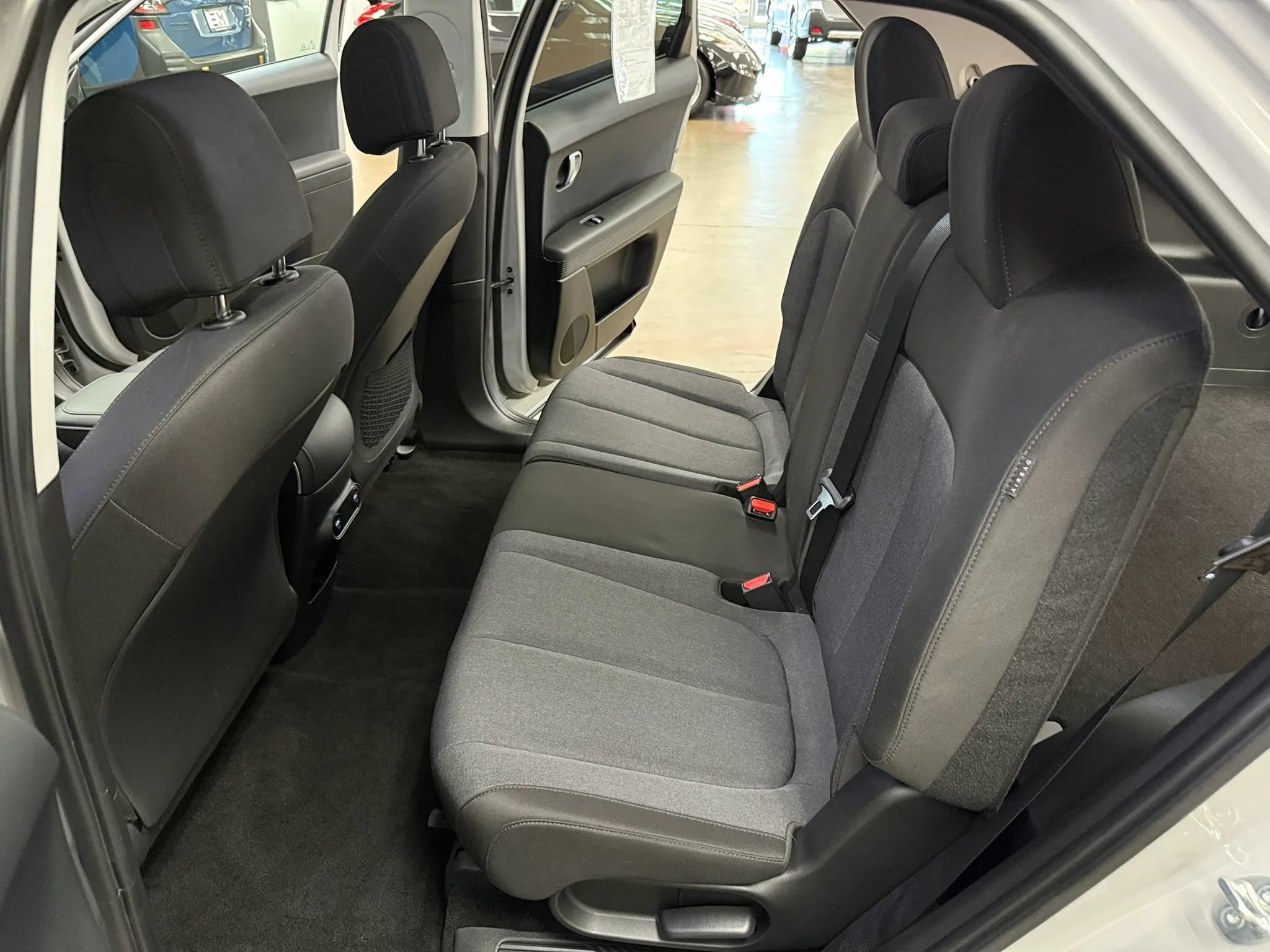 Used 2024 Hyundai Ioniq 5 SE RWD image 16