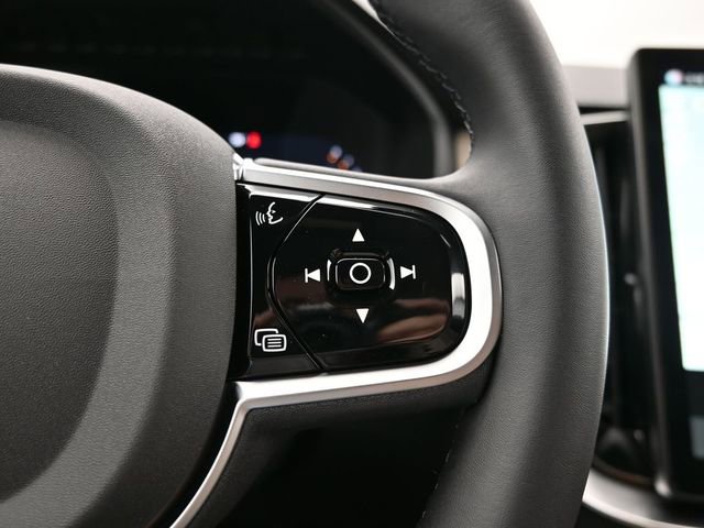 New 2026 Volvo XC90 B6 Core w/ Protection Package Premier image 25