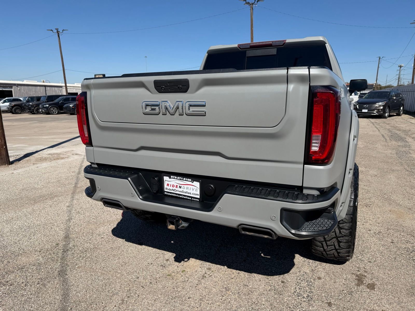 Used 2020 GMC Sierra 1500 SLT w/ SLT Premium Plus Package AWD/4WD image 6
