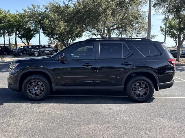 Certified 2025 Honda Pilot TrailSport image 7