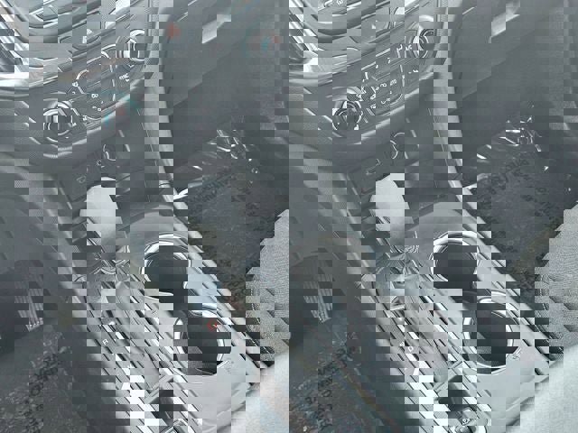 Used 2021 Chevrolet Equinox LT image 45