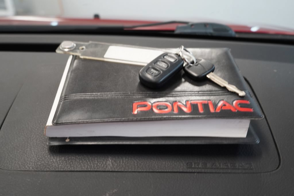 Used 2005 Pontiac Vibe w/ Power Group Value Package FWD image 34