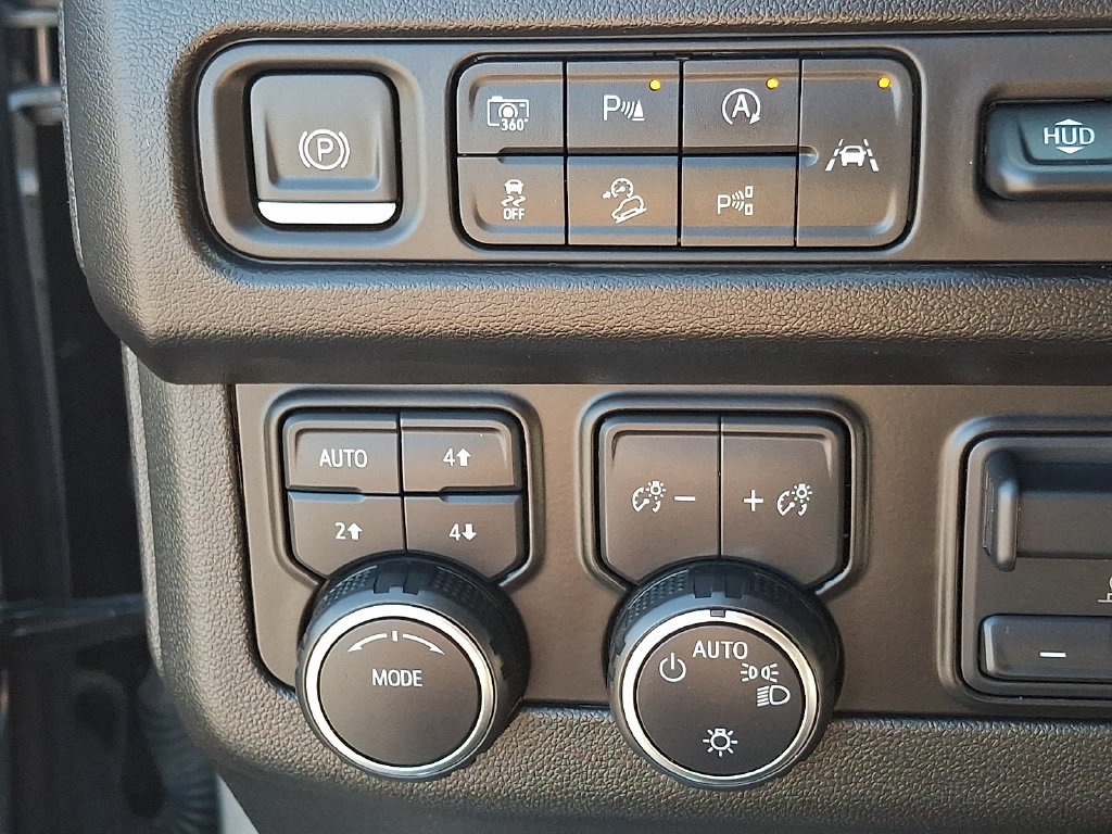 Used 2024 Chevrolet Tahoe High Country w/ Advanced Technology Package AWD/4WD image 29
