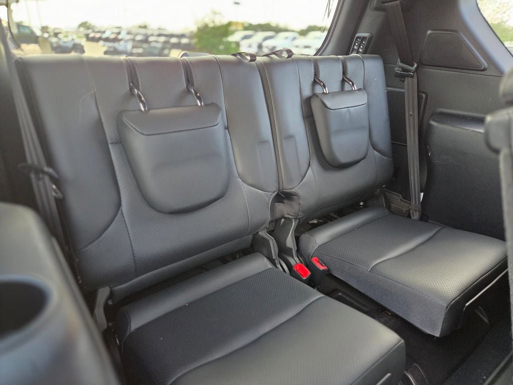 Used 2023 Lexus GX 460 Luxury w/ Accessory Package AWD/4WD image 12