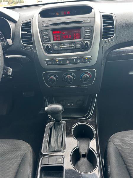 Used 2014 Kia Sorento LX image 8