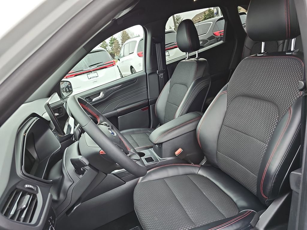 Used 2023 Ford Escape ST-Line Select w/ Tech Pack #2 image 15