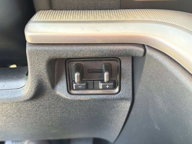 Certified 2025 Ford Expedition Active image 30