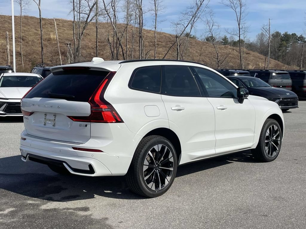 New 2026 Volvo XC60 B5 Plus w/ Protection Package Premier AWD/4WD image 28