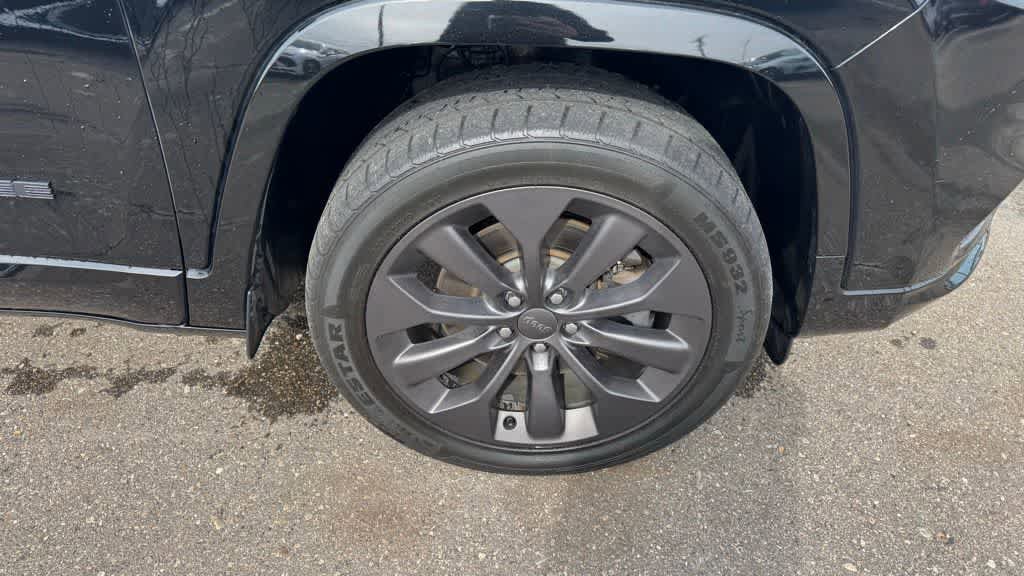 Used 2019 Jeep Cherokee High Altitude AWD/4WD image 9