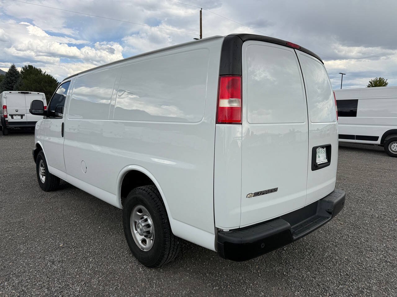 Used 2021 Chevrolet Express 2500 RWD image 5