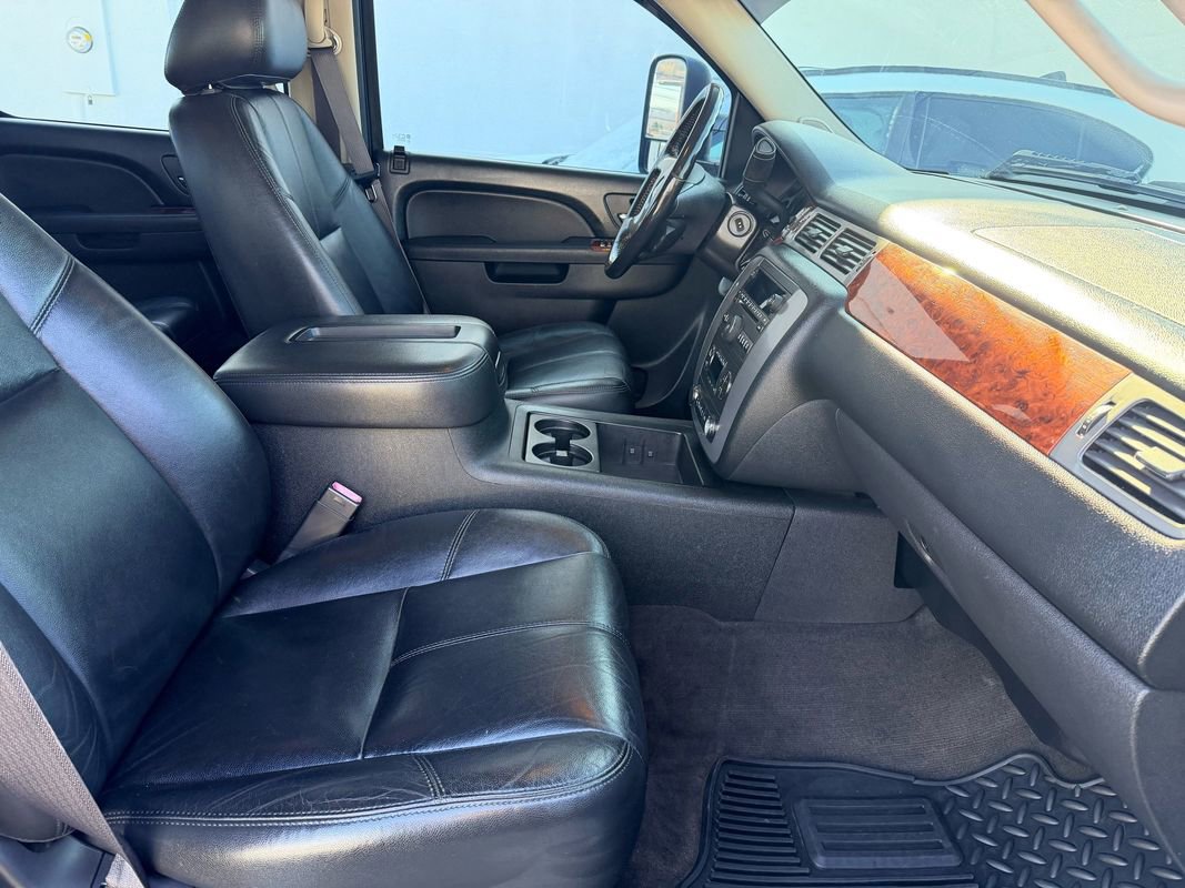 Used 2013 GMC Sierra 3500 SLT w/ SLT Convenience Package image 15