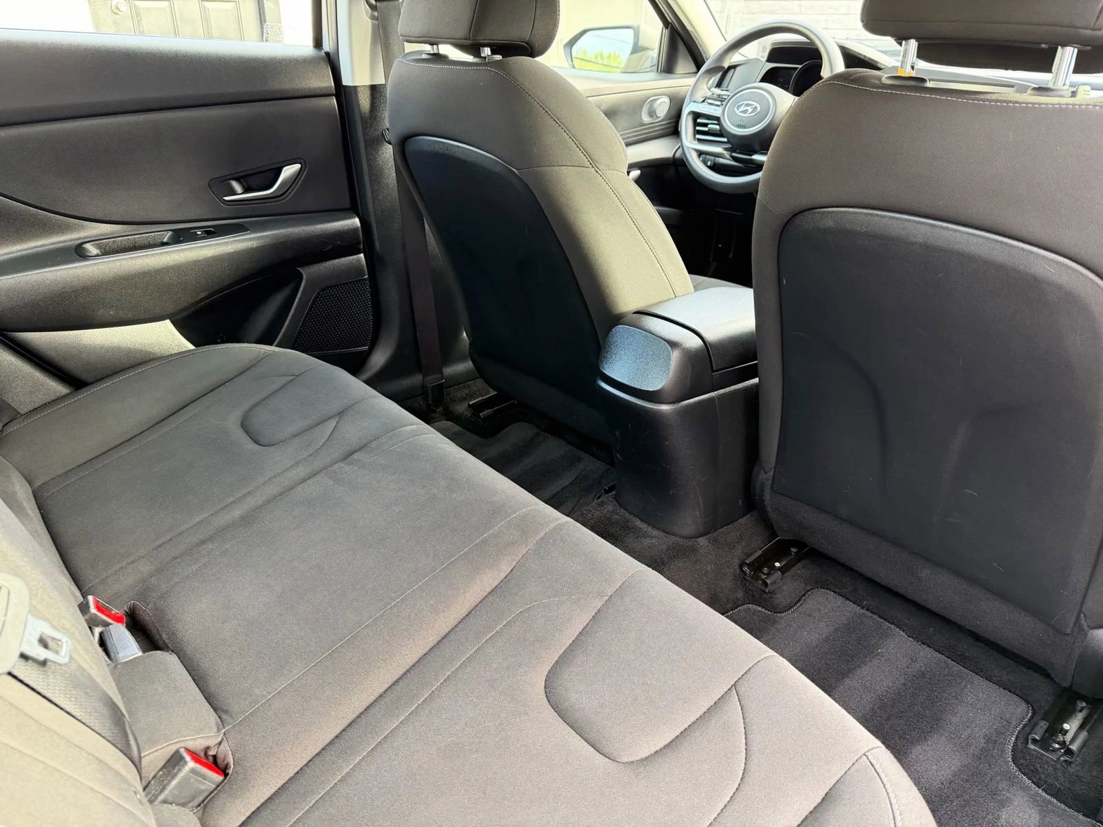 Used 2023 Hyundai Elantra SEL image 9