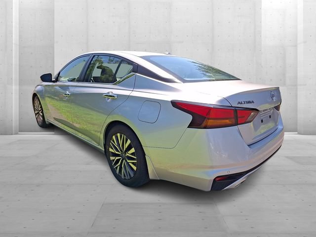 Used 2024 Nissan Altima 2.5 SV w/ SV Premium Package FWD image 4