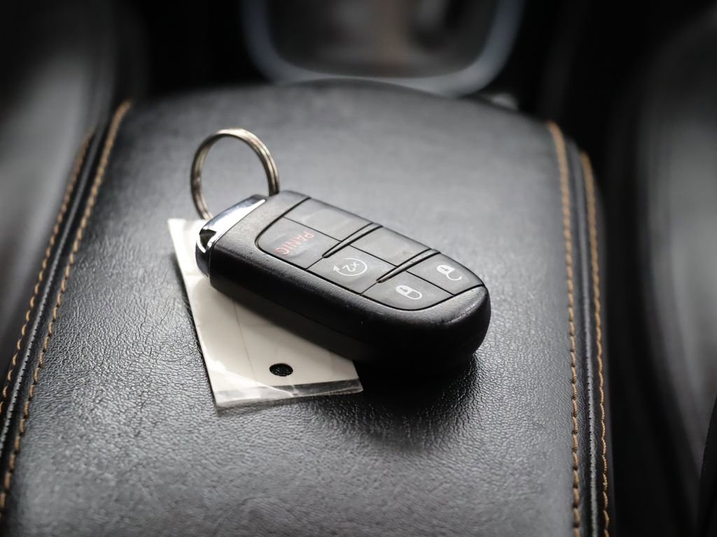 Used 2019 Jeep Compass Limited w/ Safety & Security Group AWD/4WD image 19