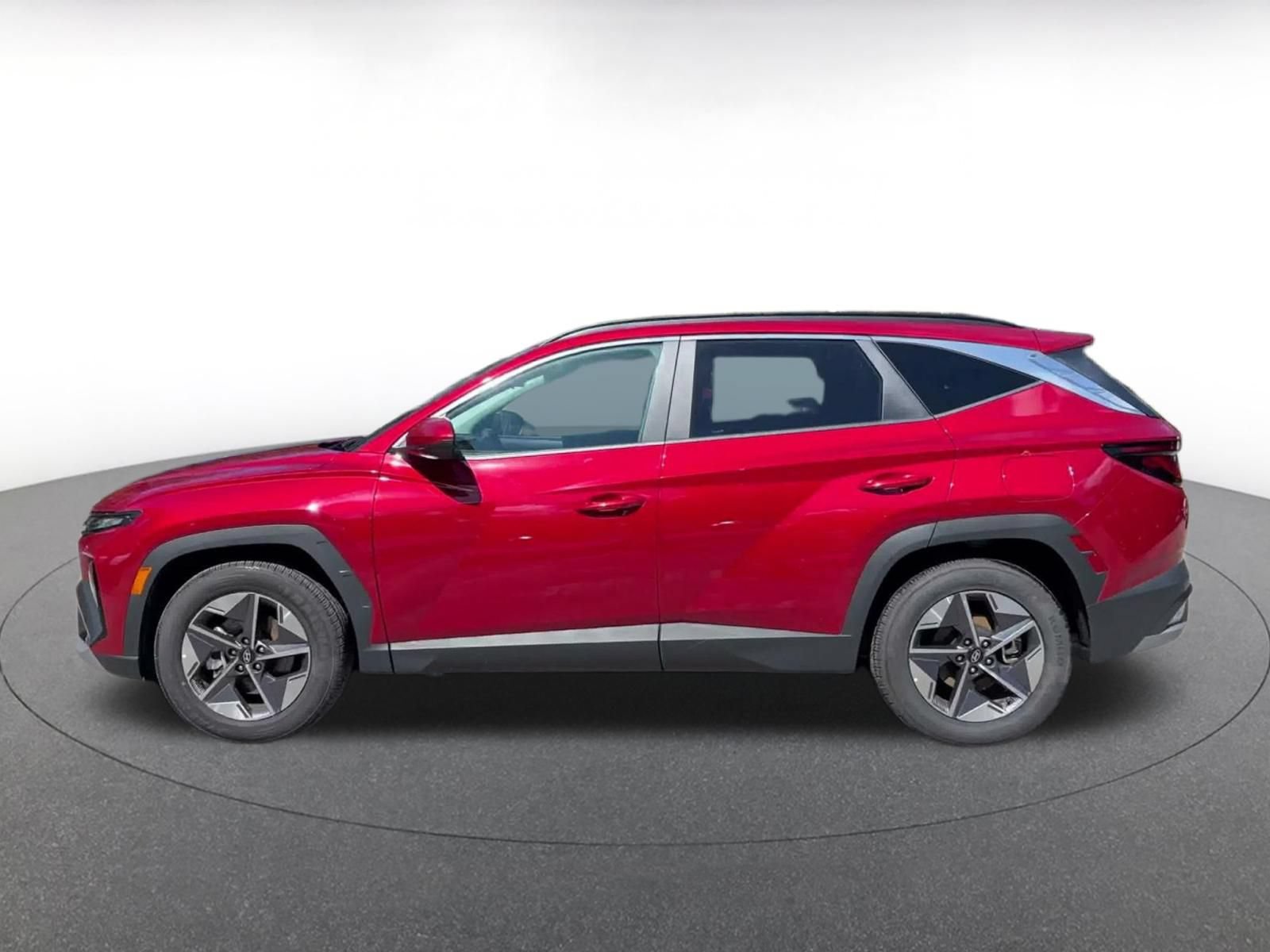 Used 2026 Hyundai Tucson SEL FWD image 8