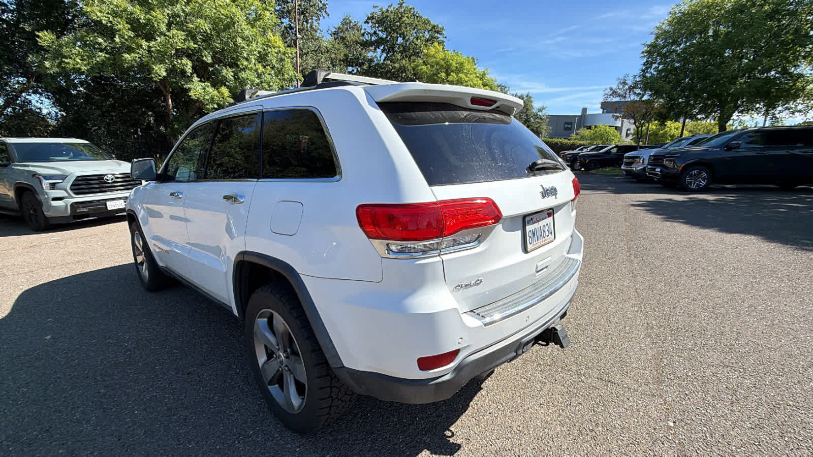 Used 2014 Jeep Grand Cherokee Limited w/ Trailer Tow Group IV AWD/4WD image 7