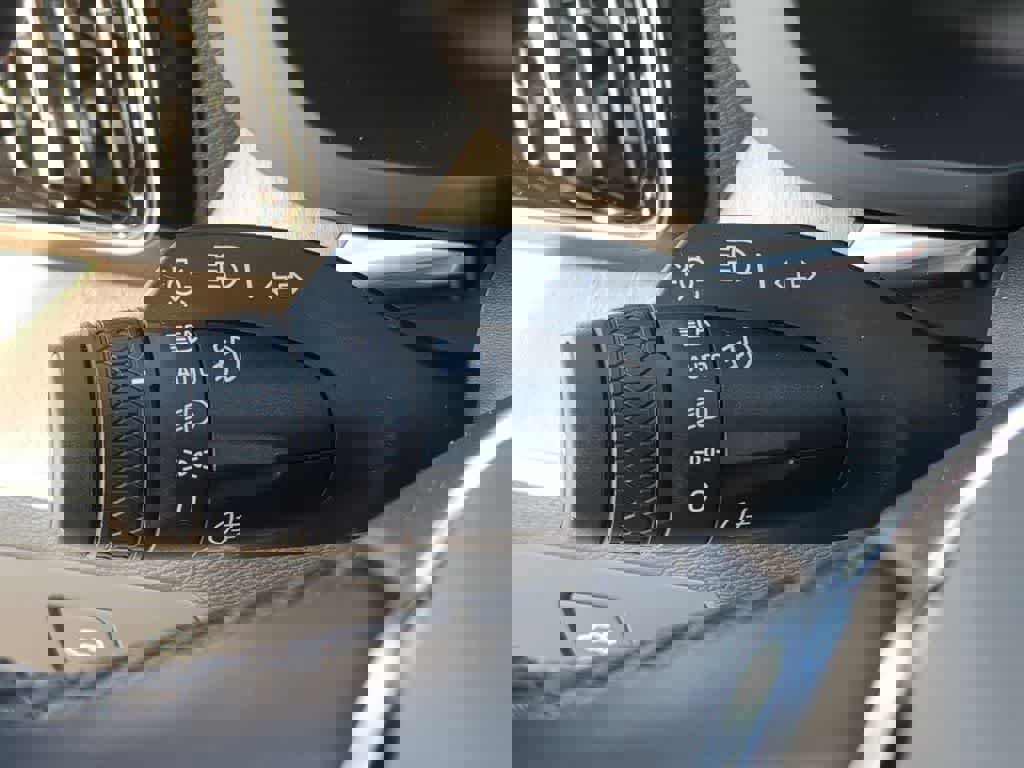 New 2026 Volvo XC60 B5 Plus w/ Protection Package Premier image 25