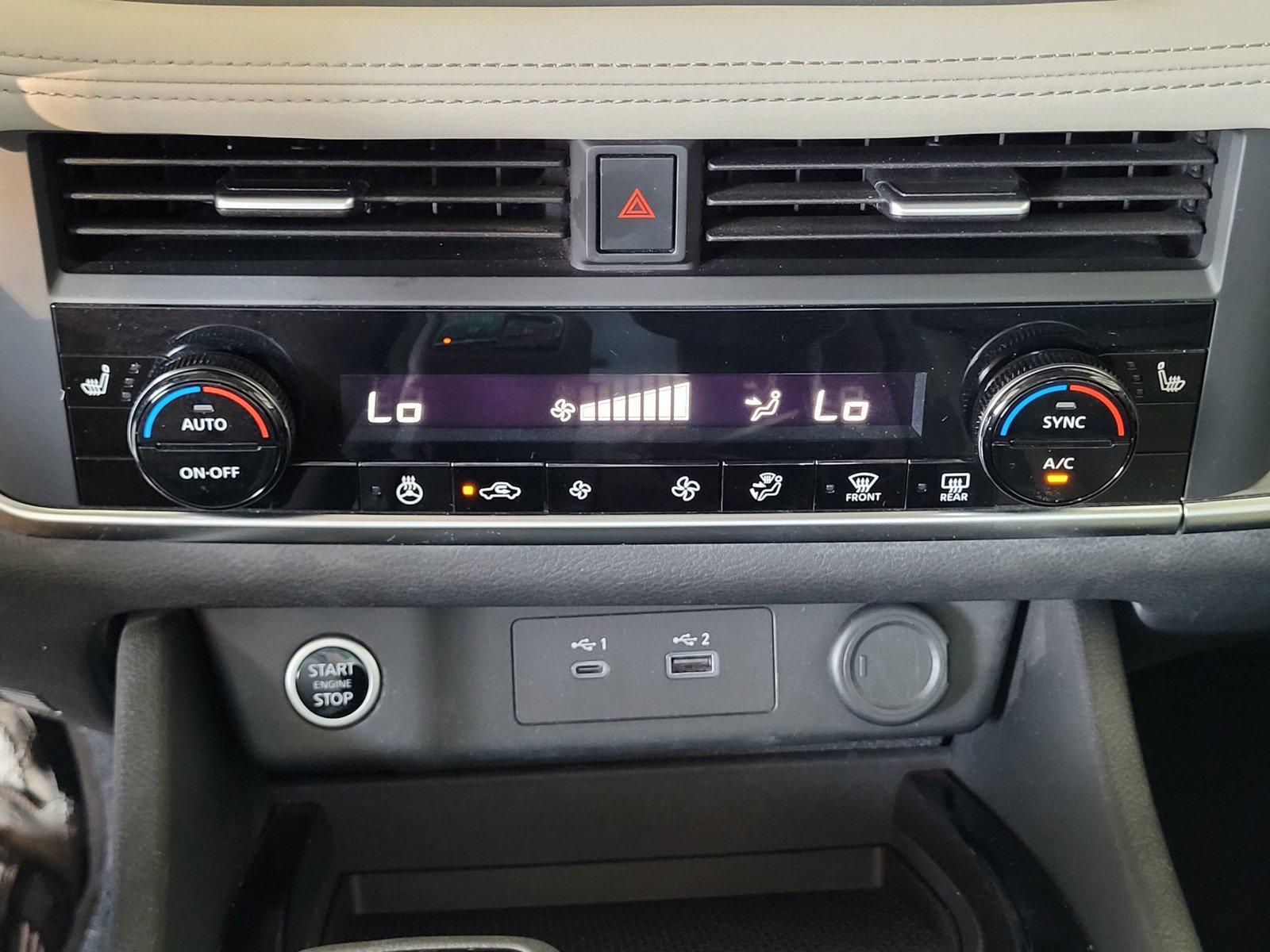 Certified 2023 Nissan Rogue SV w/ SV Premium B Package FWD image 13