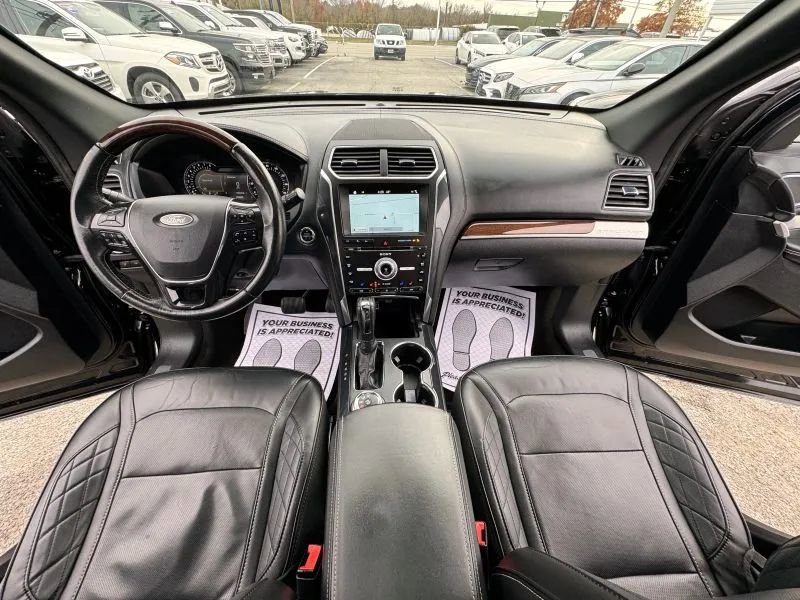 Used 2018 Ford Explorer Platinum image 40