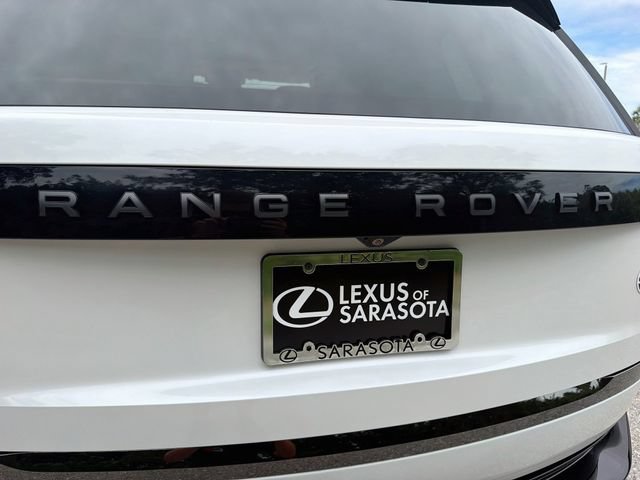 Used 2023 Land Rover Range Rover SV AWD/4WD image 11